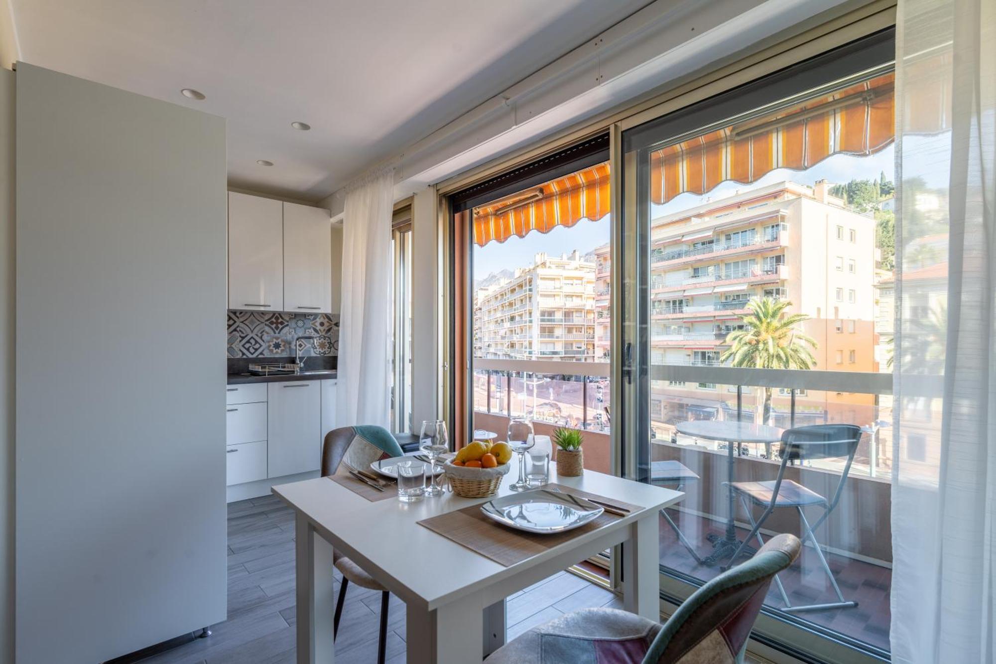 Fabuleux Appartement 2 Personnes Au Coeur De Menton, Climatise Et Proche Gares Routiere Et Sncf Buitenkant foto