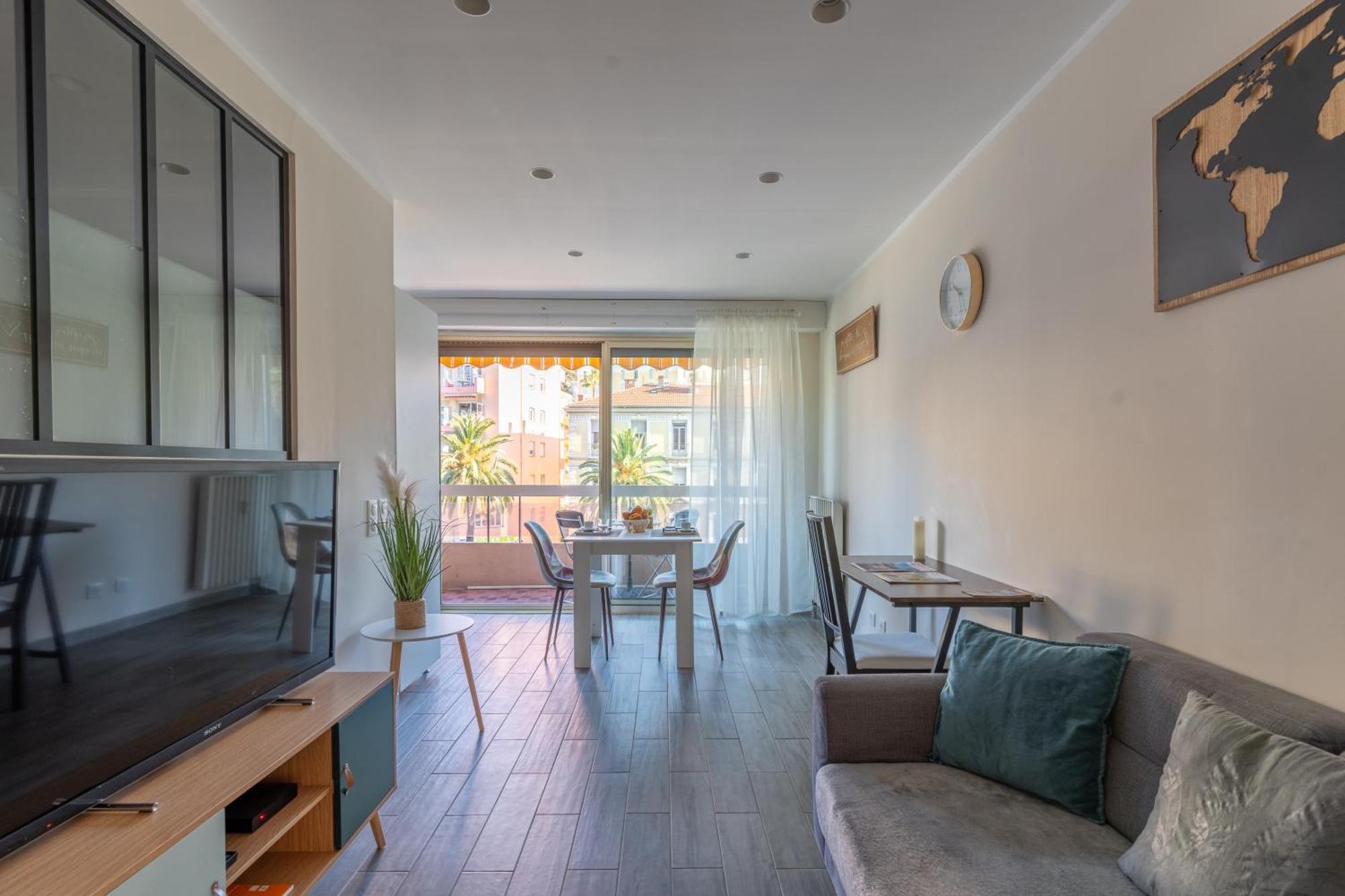 Fabuleux Appartement 2 Personnes Au Coeur De Menton, Climatise Et Proche Gares Routiere Et Sncf Buitenkant foto