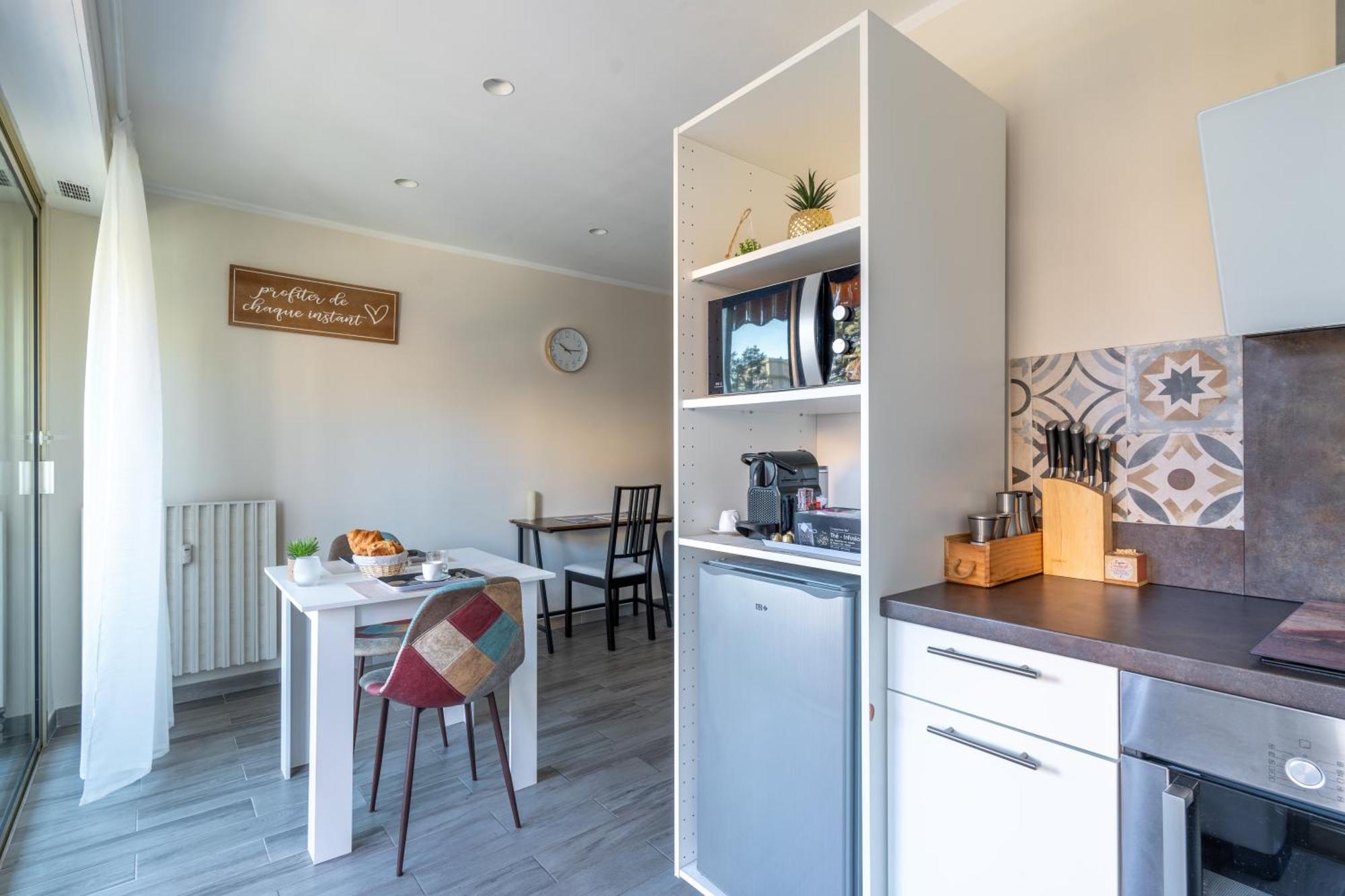 Fabuleux Appartement 2 Personnes Au Coeur De Menton, Climatise Et Proche Gares Routiere Et Sncf Buitenkant foto